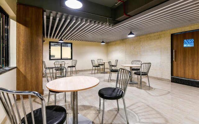 Jade Studio By OYO Rooms