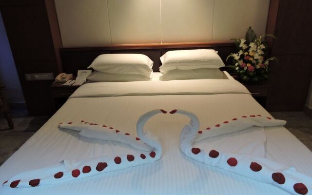 Hotel PLR Grand