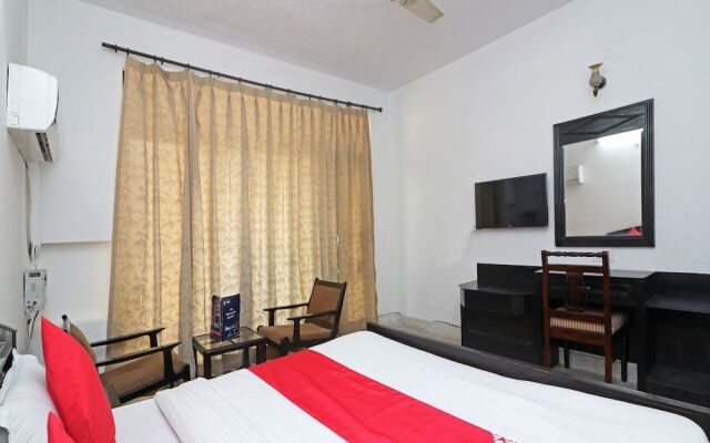 OYO 26825 Corbett Inn
