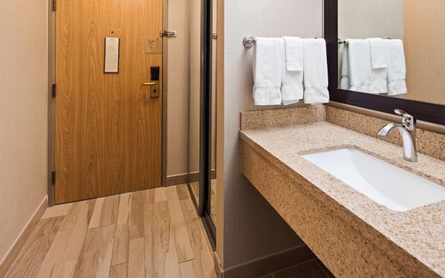 Best Western Plus Cottontree Inn