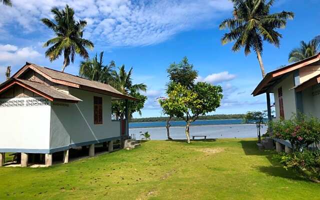 New Raya - Nias Beach Bungalows