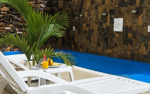 Arami Hotel & Lodge