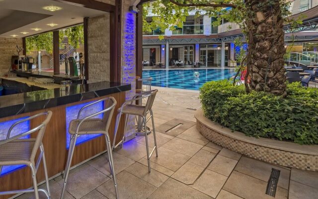 Taç Premier Hotel & Spa