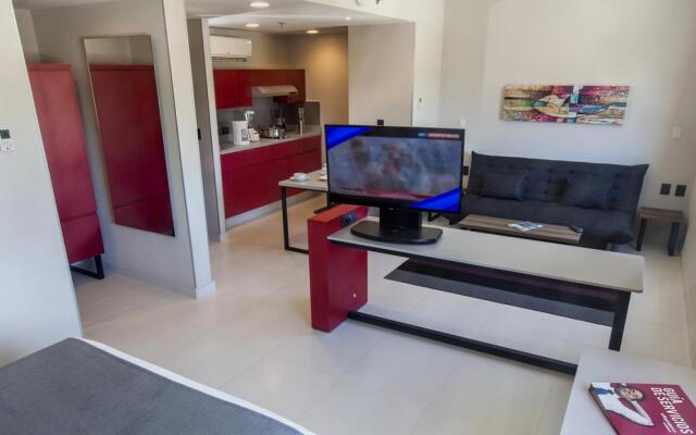 City Express Suites Cabo San Lucas