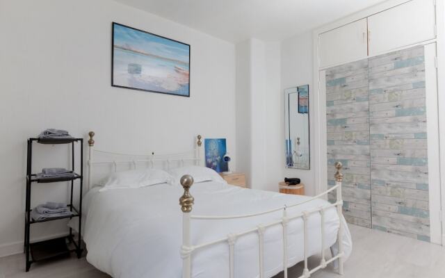 Leith Walk Gem! Lovely + Great Value - Sleeps 4