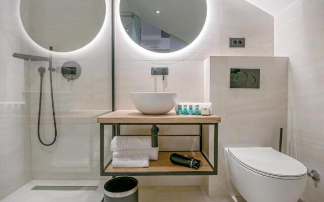 Lumiere Luxury Rooms