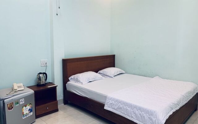 OYO 1054 Rong Vang Hotel