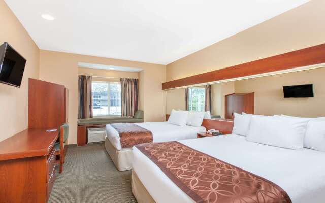 Microtel Inn & Suites by Wyndham Rogers