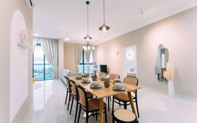 NEW! French Style 3BR 8pax Mytown Sunway Velocity