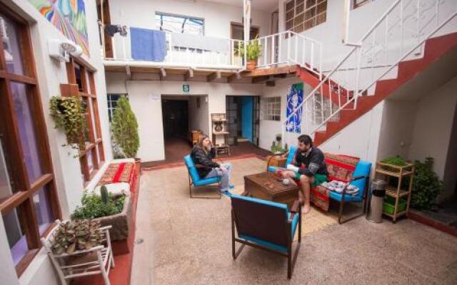 Tupackers Hostel
