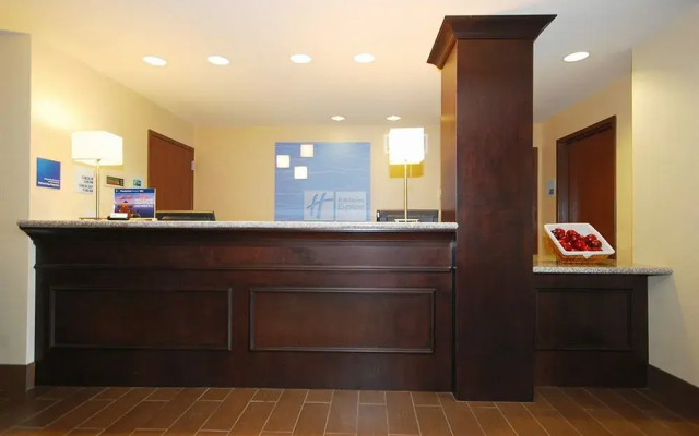 Holiday Inn Express & Suites Kittanning