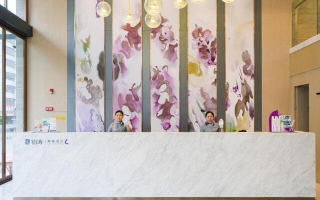 Lavande Hotels