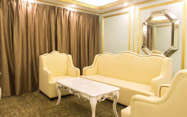 A8 Boutique Theme Hotel