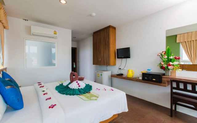 77 Patong Hotel & Spa