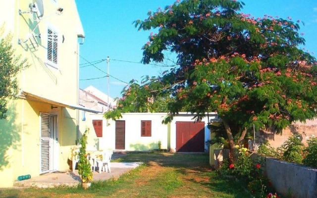 Mir - Family Apartments With Garden Terrace - A1