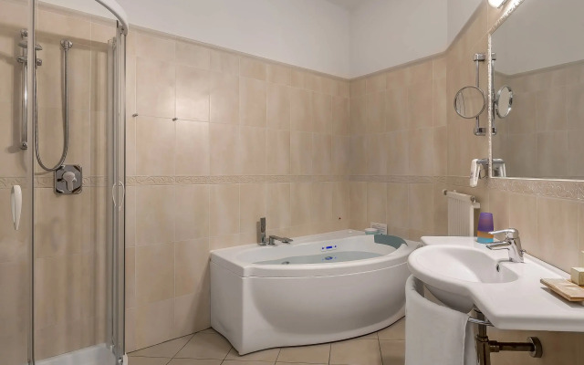 Sovrana & Re Aqva SPA Hotel