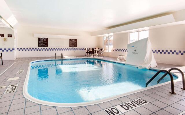 Comfort Suites Normal University area