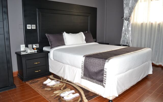Panone Hotel Boma