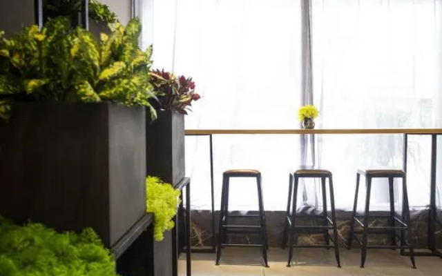 Homeinn Selected Hotel (Zaozhuang Xuecheng Guangming West Road Railway Station)