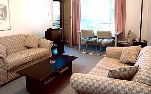 Clayton Monash Motor Inn & Serviced Apartments