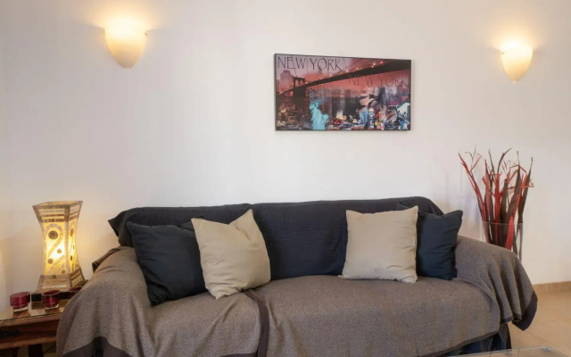 Plaza España, Paseo Nuevo 2B2D Menyber