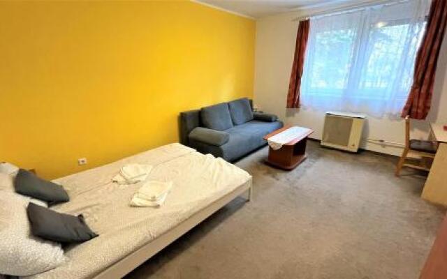 Évi Apartman