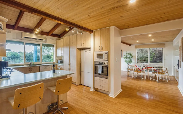 StayAU Stunning Villa near Wildlife Park