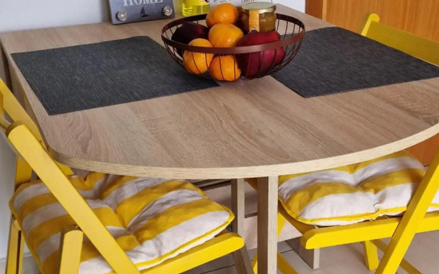 Quiet apartment with easy access to attractions.