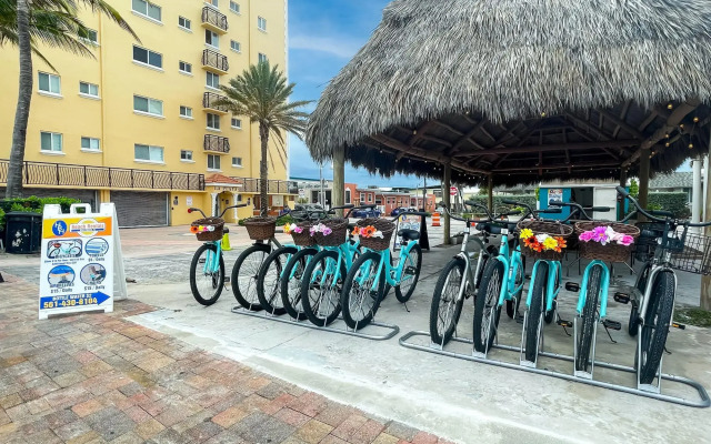 Hollywood Beach Seaside