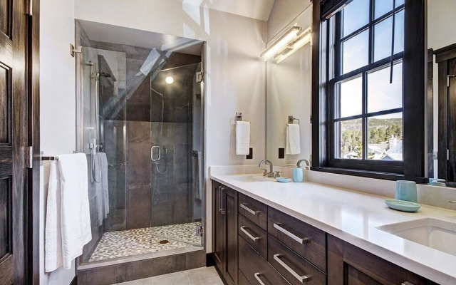 The Bogart House 5 Bedroom Home