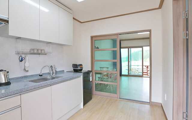 Sokcho Dal Beach Pension