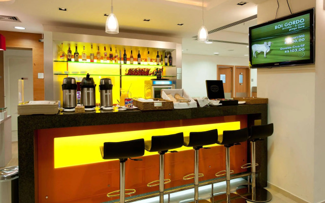 Ibis Santos Gonzaga Praia