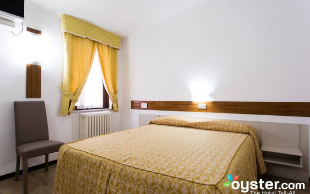 Piccolo Hotel