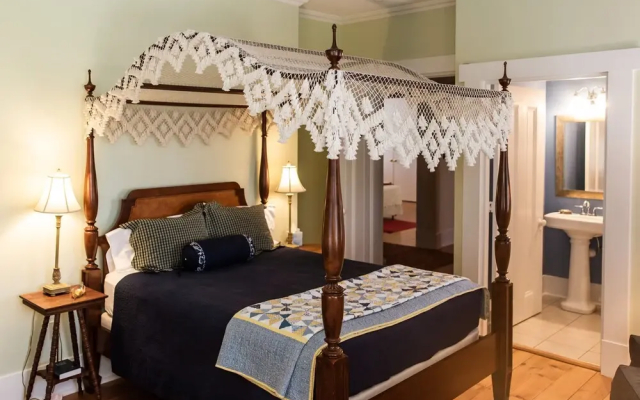 Copper Beech Manor Bed & Breakfast