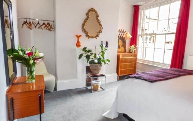 Courtyard Apartment