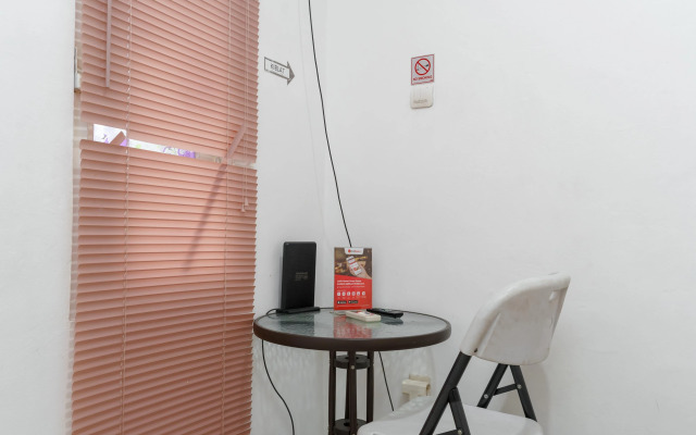 RedDoorz near RS Mitra Keluarga Depok