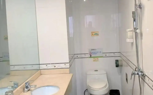 Zhongying Hotel (Zhanjiang Lingnan Normal University)
