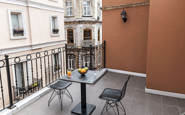 Nar Apart Hotel