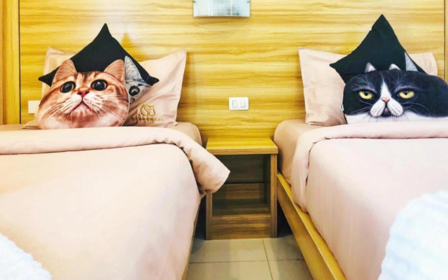 Cat Story Hotel