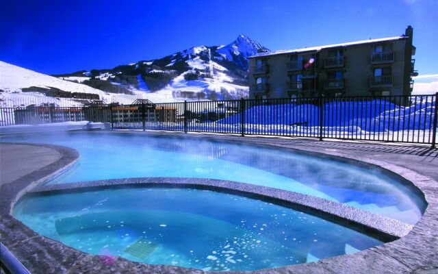 Chateaux Condominiums By Crested Butte Lodging
