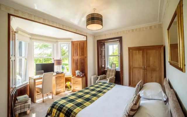 Torrs Warren Country House Hotel