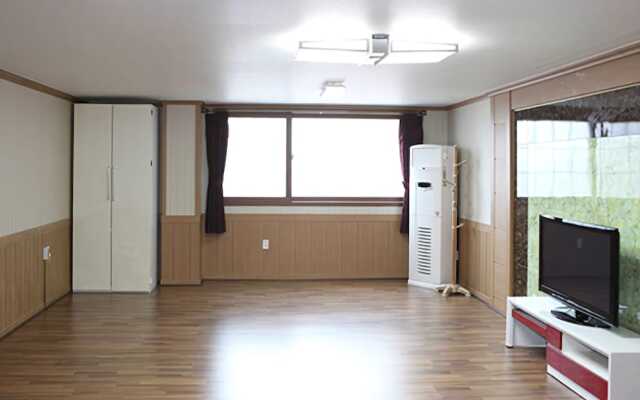 Tongyeong Blue Marine Pension