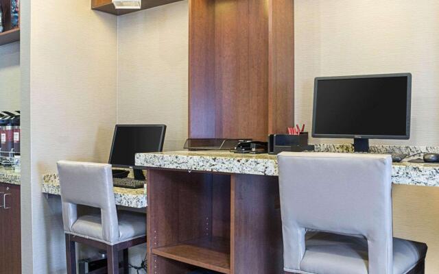 Comfort Suites Fargo Medical Center