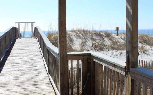 Spanish Key Beach Resort