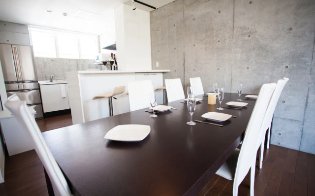 Full Circle Apartments