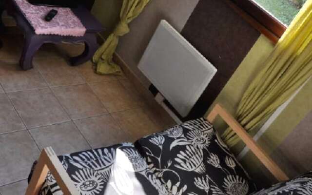 La Maison Blanche Des Acacias