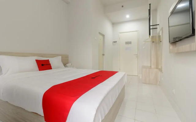 Reddoorz Apartment @ Dramaga Tower