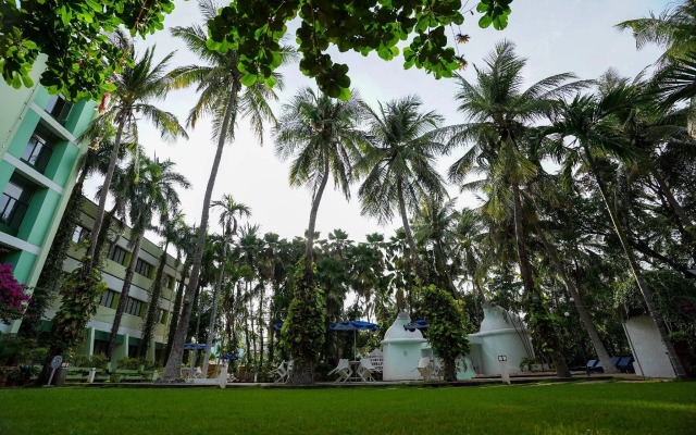 Hotel Parisutham