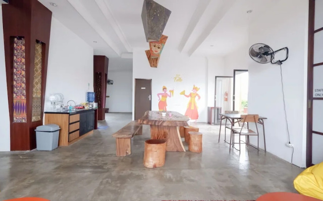 Fello Bnb Hostel Kuta - Adults Only