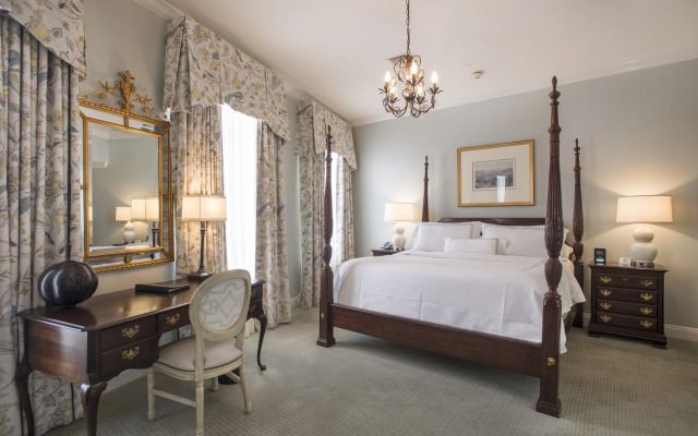 Bienville House